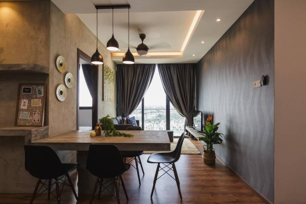 Jazz Suites 1 Vivacity Kuching Exteriör bild
