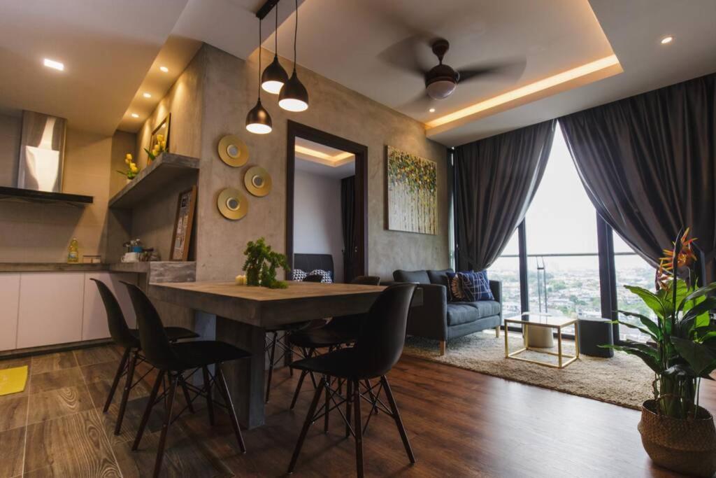 Jazz Suites 1 Vivacity Kuching Exteriör bild