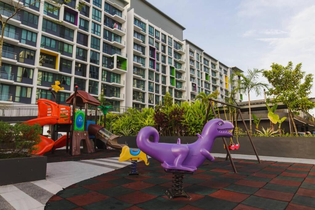 Jazz Suites 1 Vivacity Kuching Exteriör bild